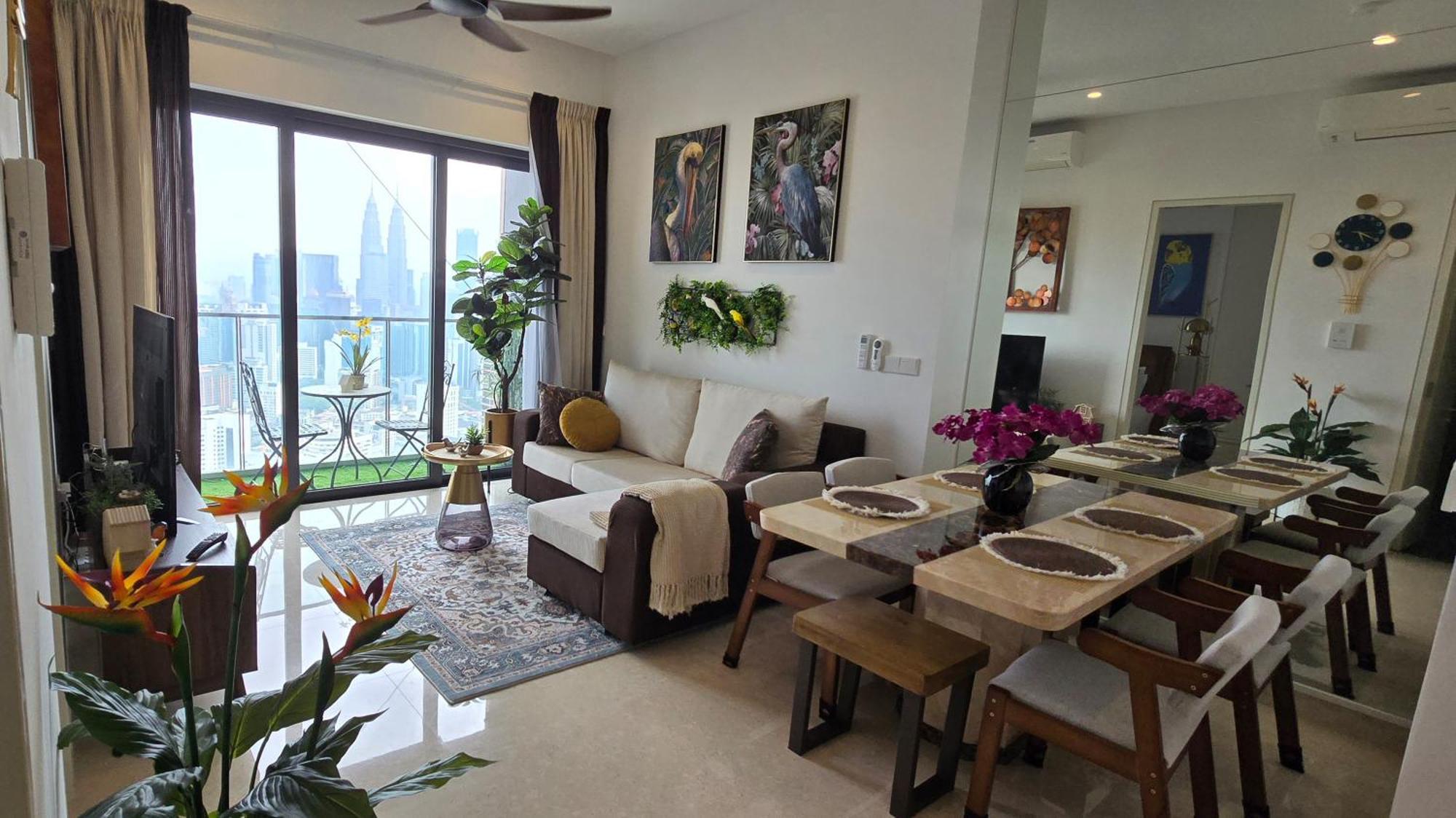 Pangsapuri The Birdseye View Facing Klcc With Gorgeous Pools
