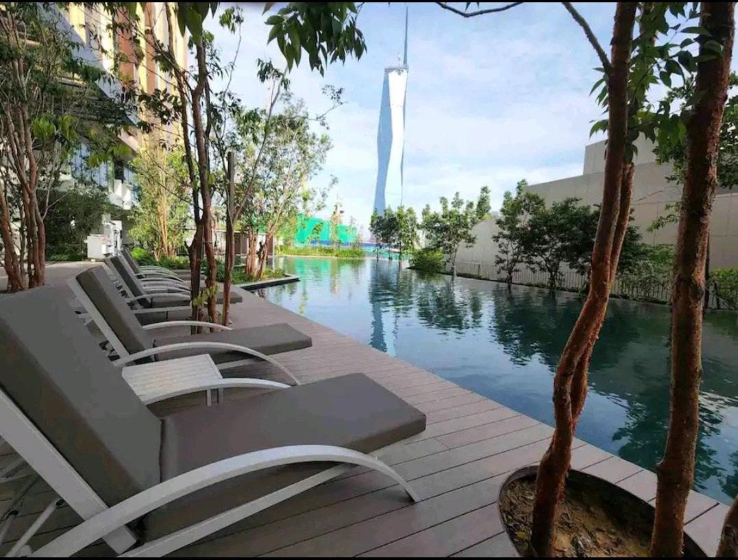 The Birdseye View Facing Klcc With Gorgeous Pools * Kuala Lumpur